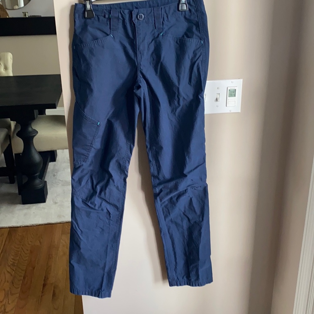 Patagonia hiking pants size 4